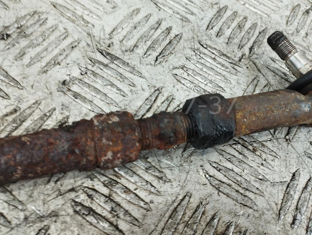 Тяга рулевая левая