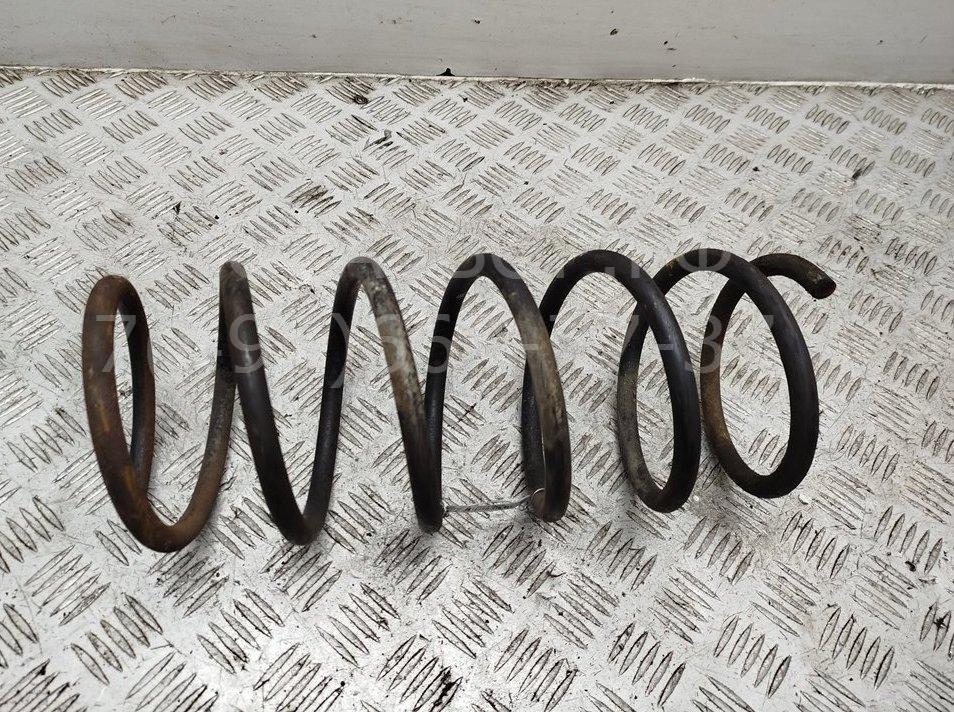 Пружина передняя