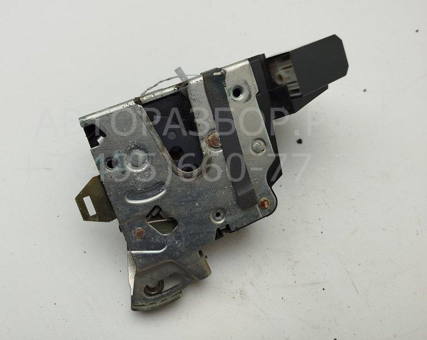 Замок двери передней правой