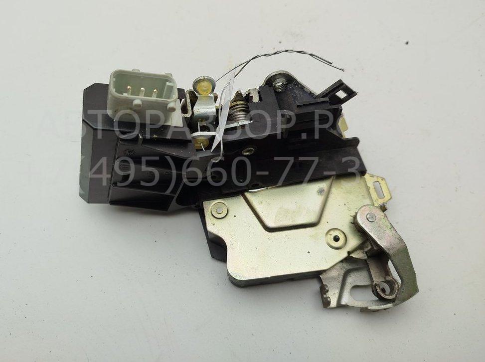 Замок двери передней правой