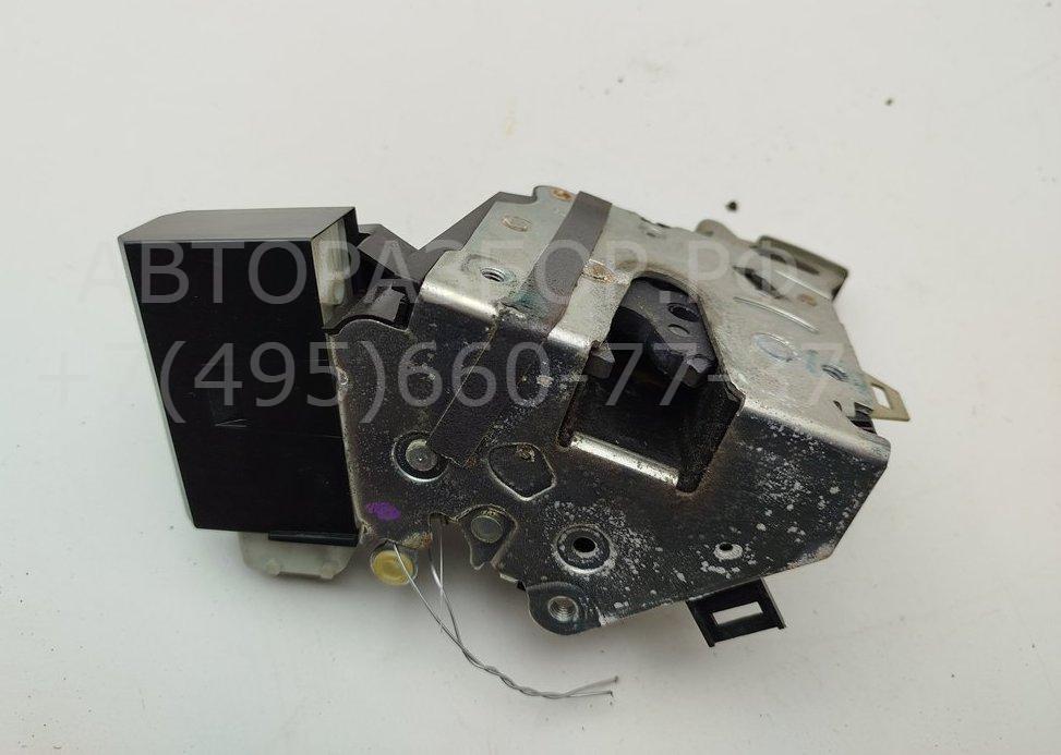 Замок двери передней правой