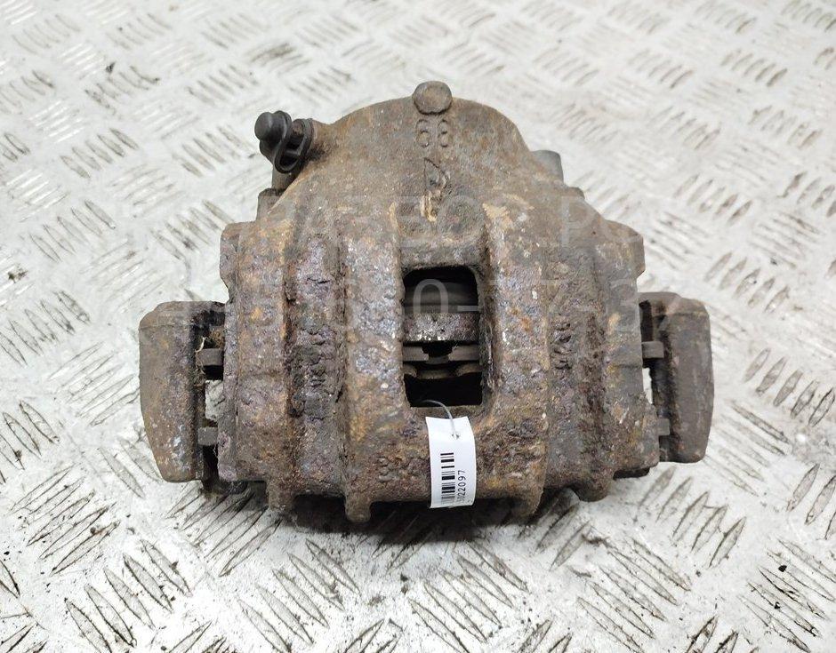 Суппорт передний правый