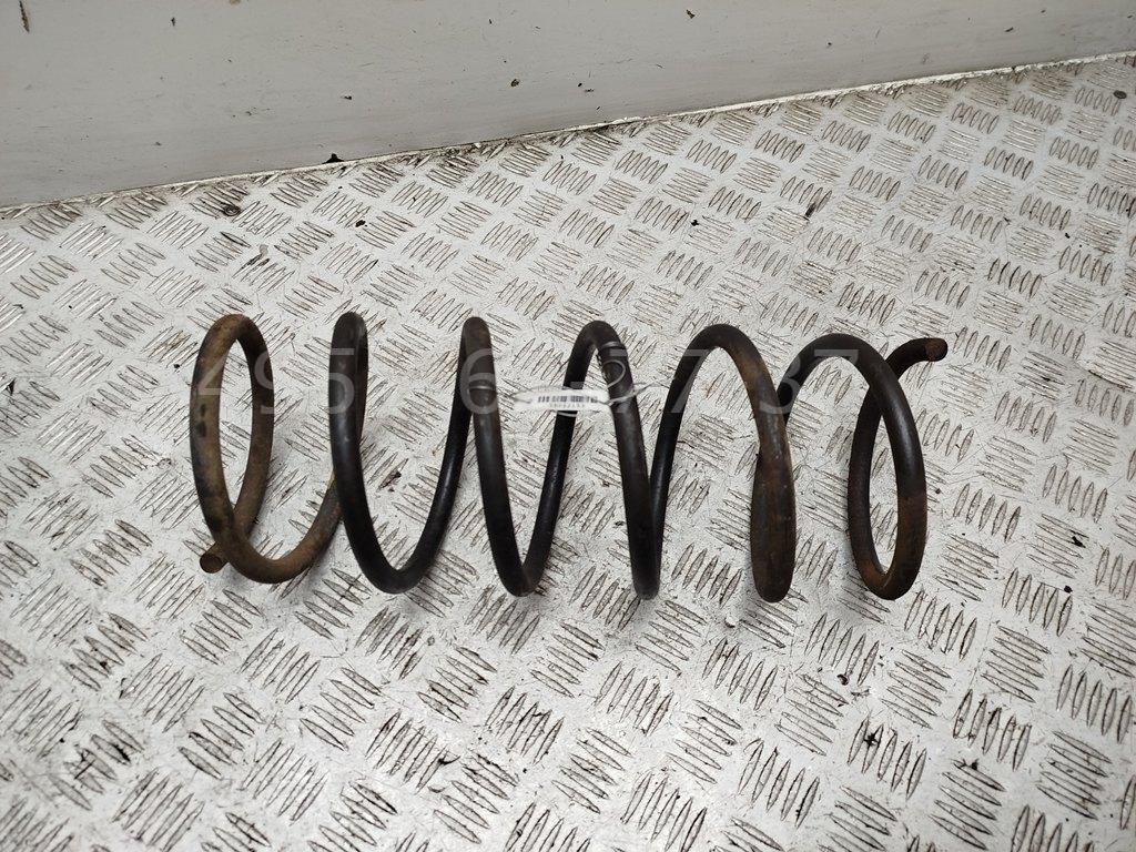 Пружина передняя