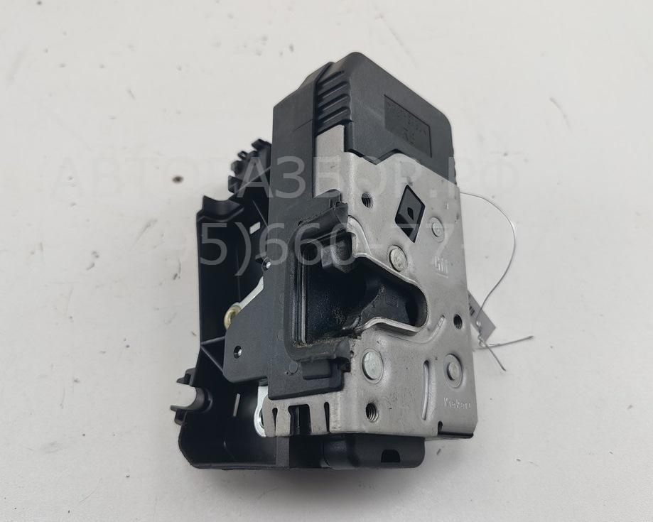 Замок двери передней правой