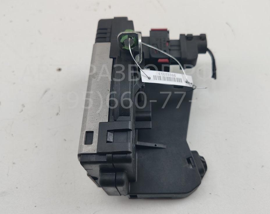 Замок двери передней правой