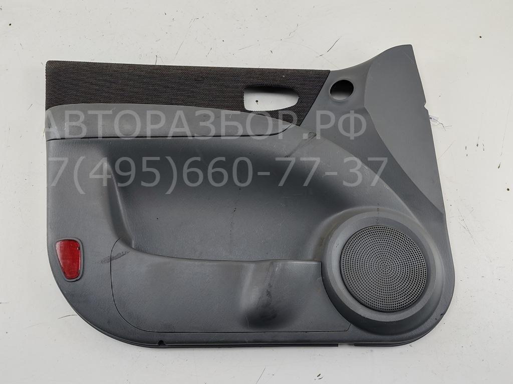 Обшивка двери передней левой