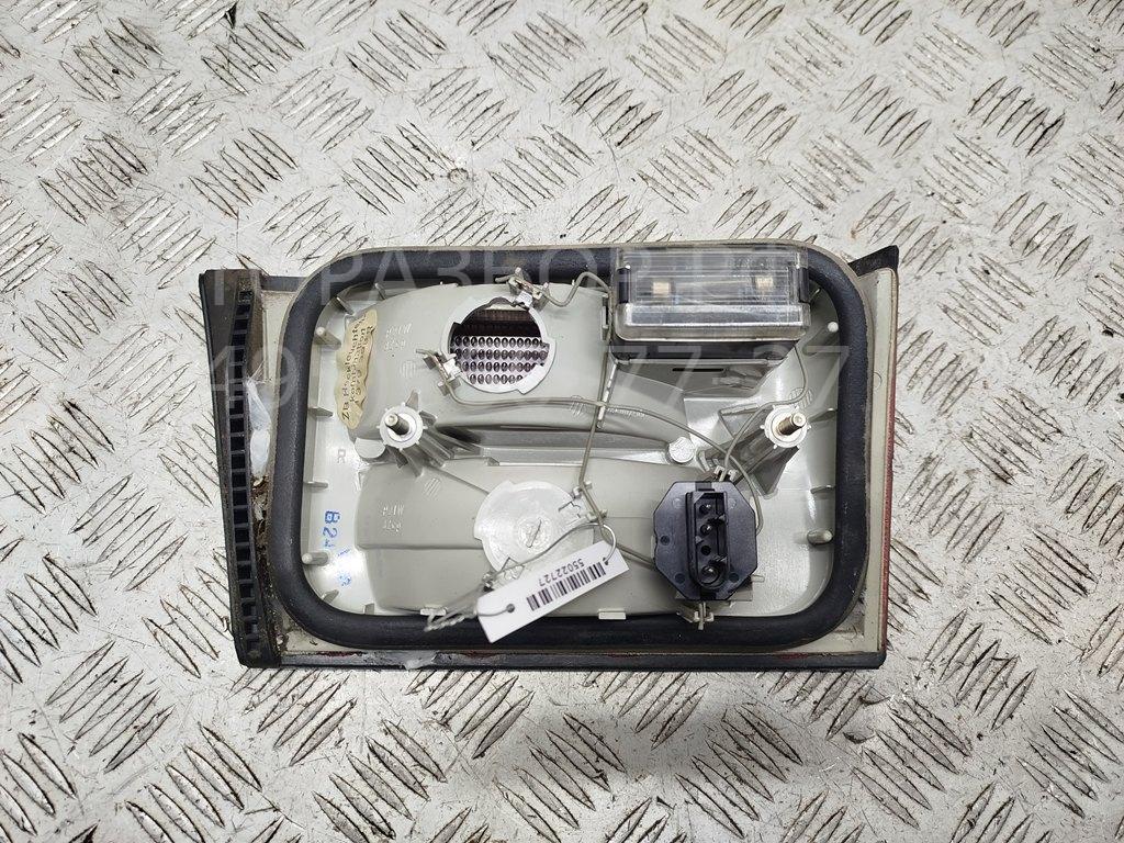 Фонарь задний внутренний правый