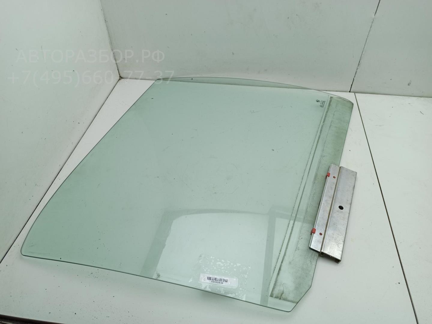 Стекло двери задней правой