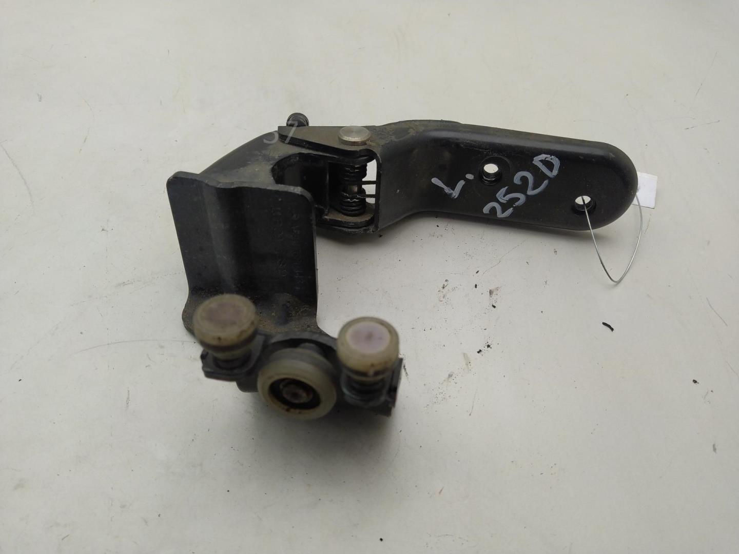 Ролик двери сдвижной