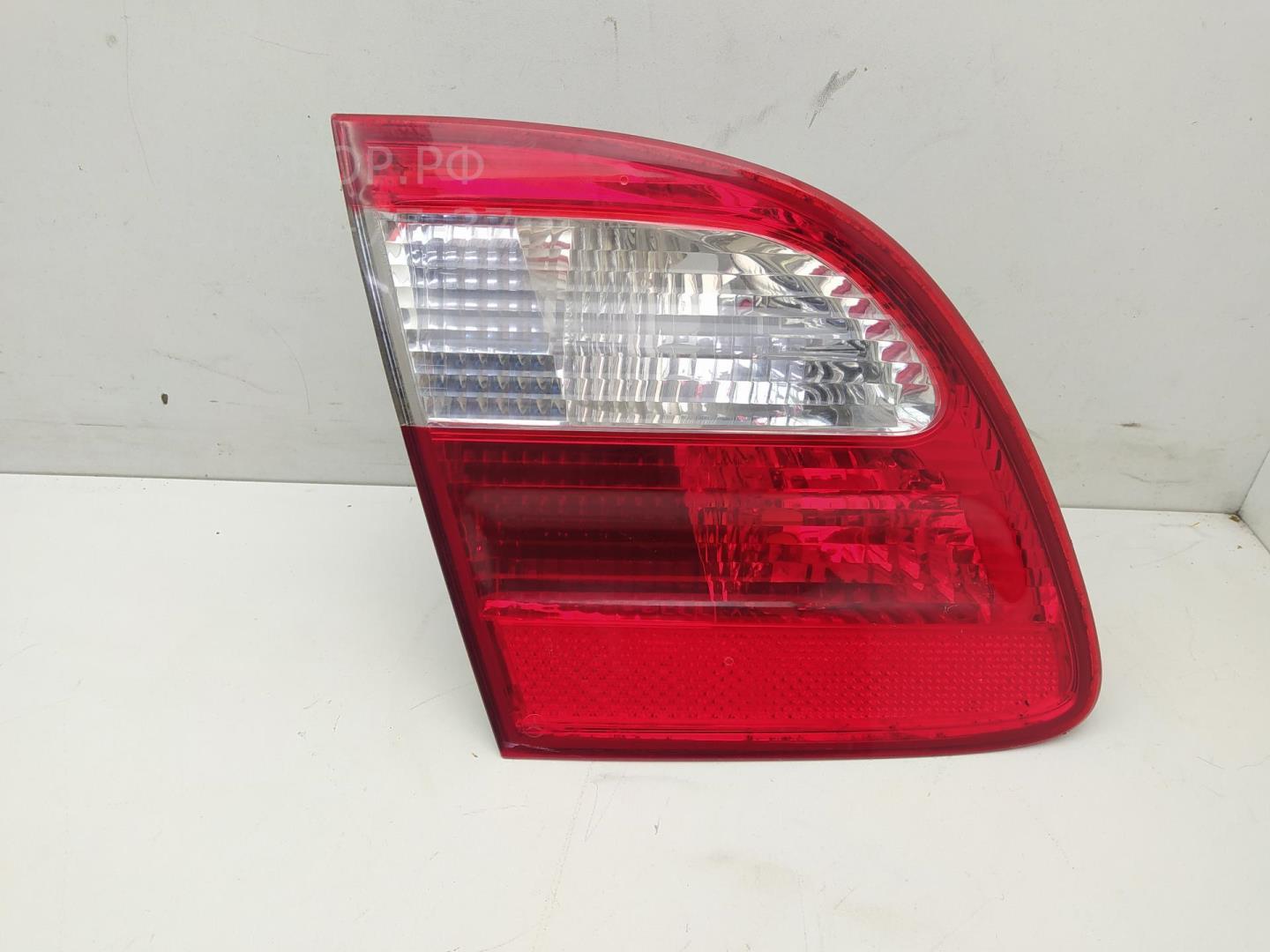 Фонарь задний внутренний левый