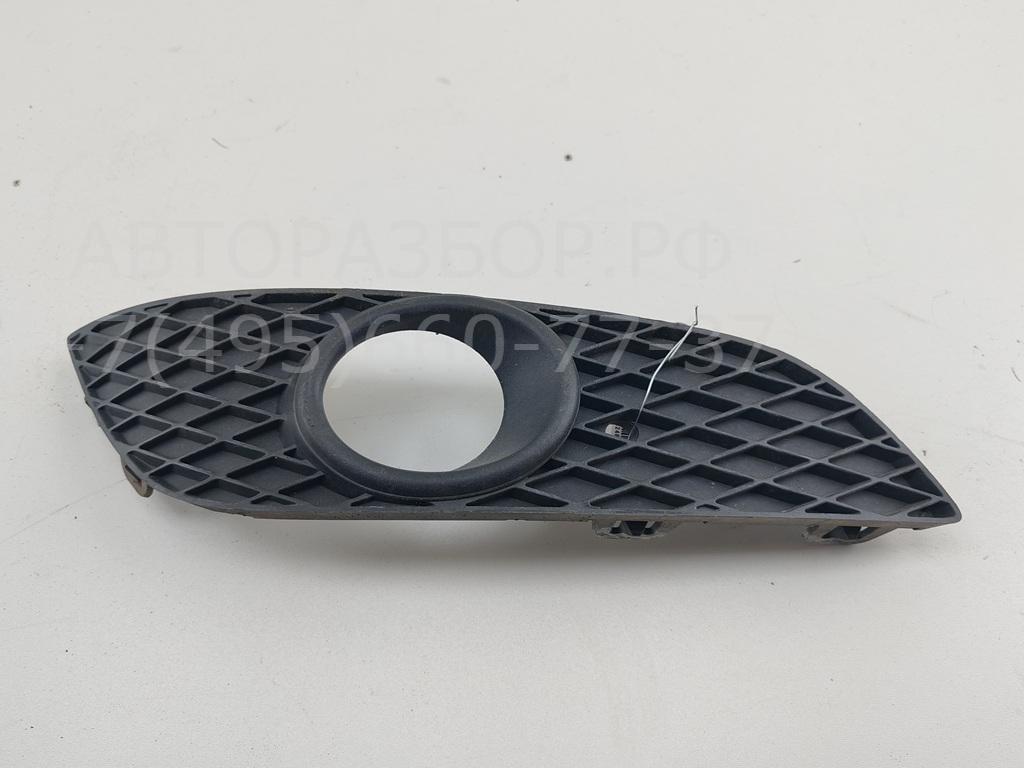 Рамка противотуманной фары правой