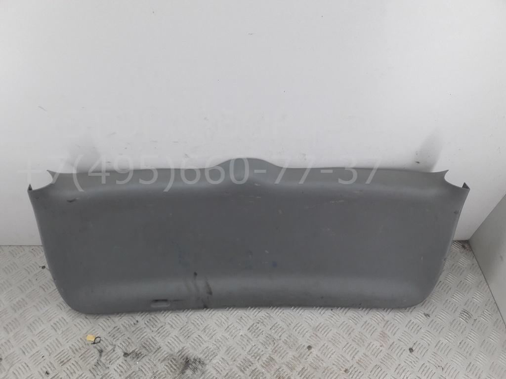 Обшивка крышки багажника