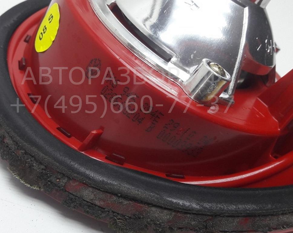 Фонарь задний внутренний правый