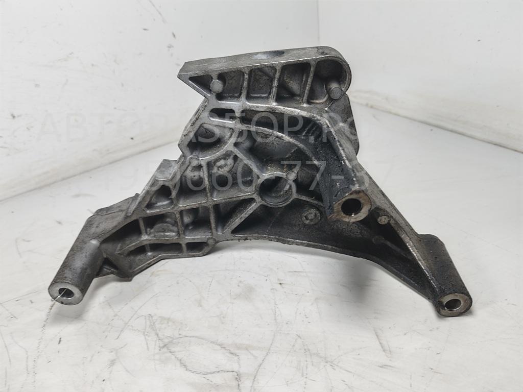 Кронштейн (сопут. товар)