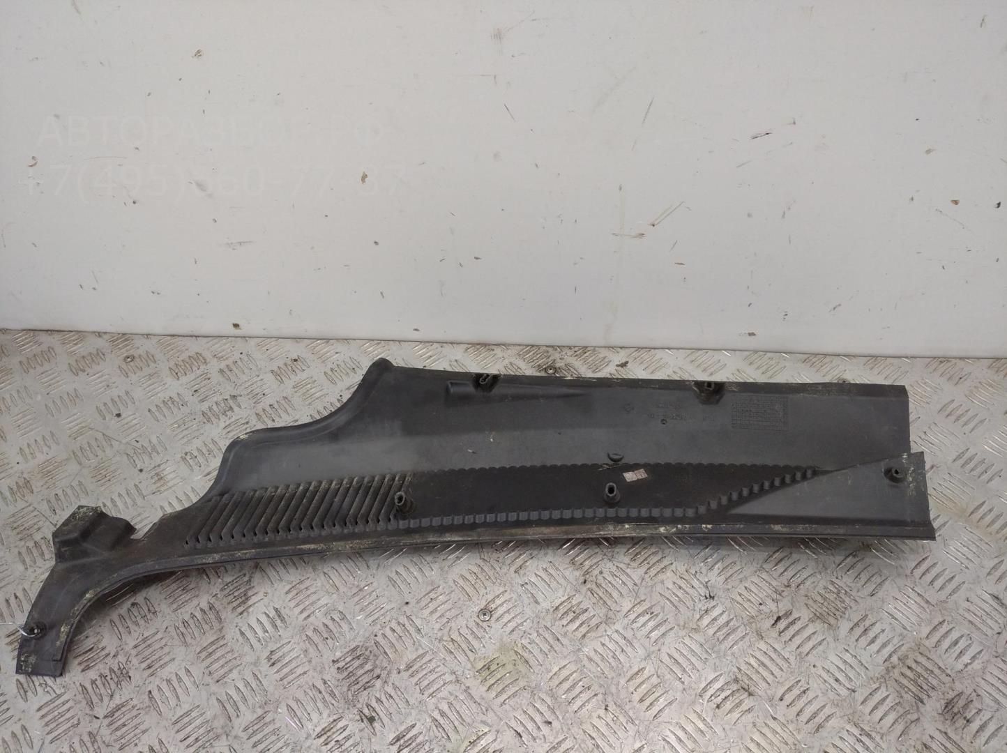 Решетка стеклоочистителей (Жабо)