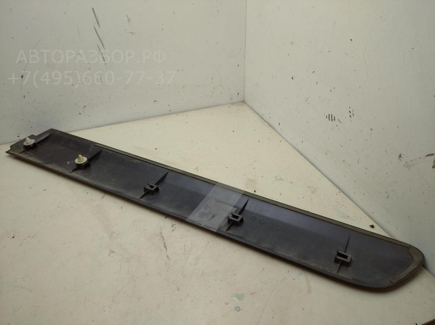 Накладка двери задней правой