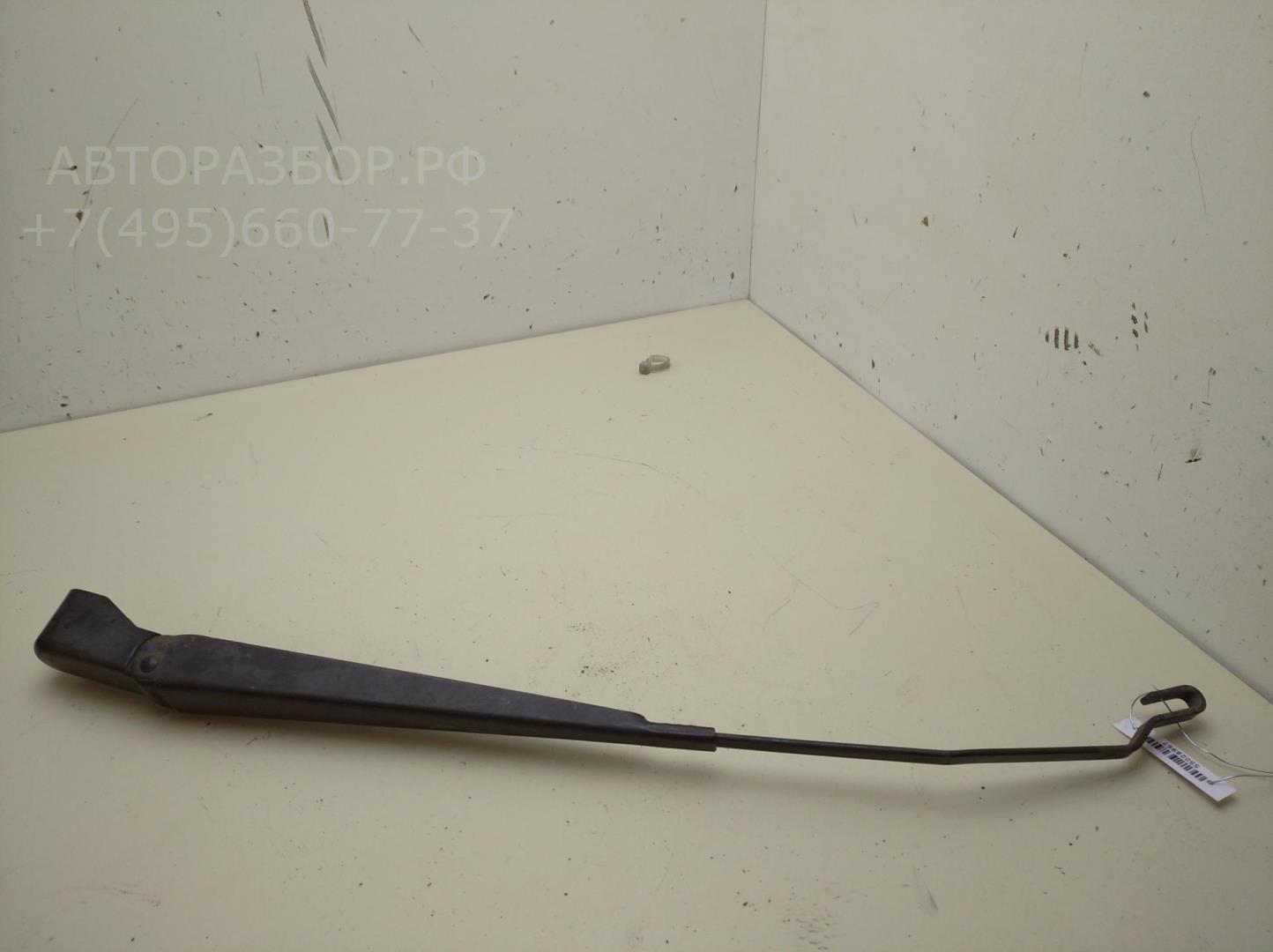 Поводок стеклоочистителя заднего
