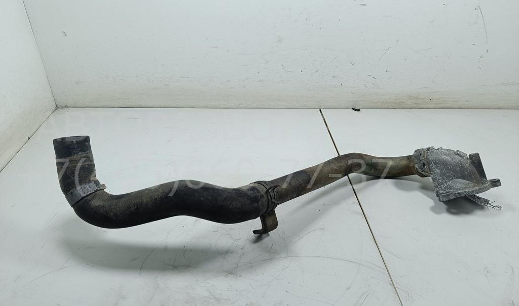 Патрубок радиатора