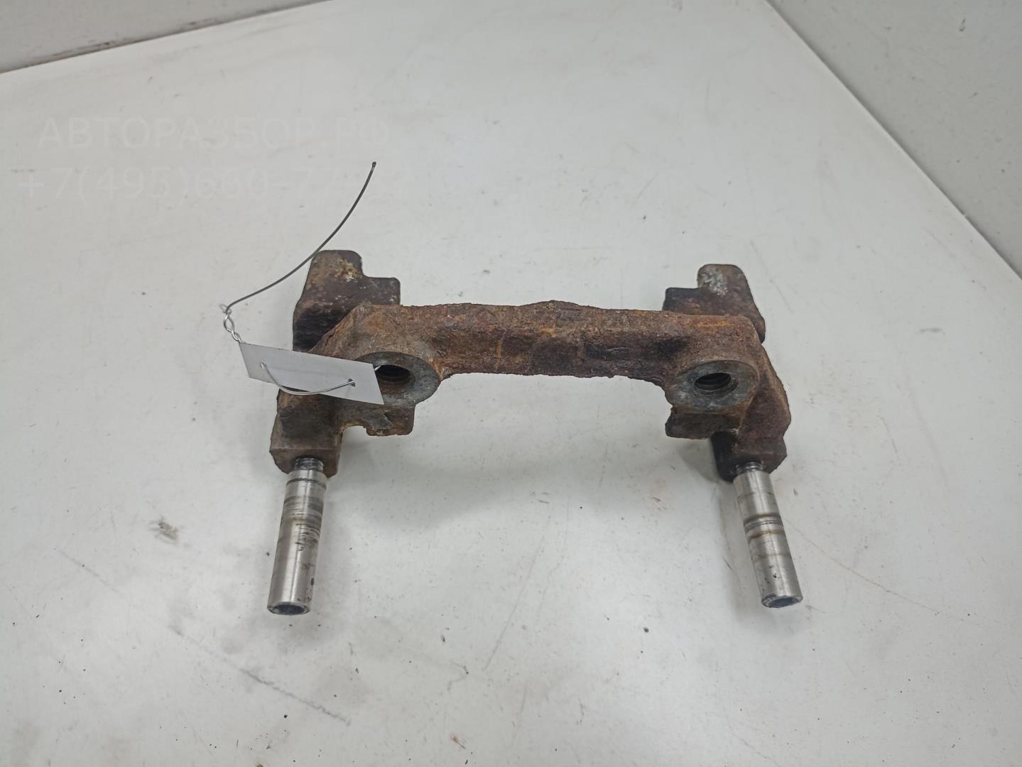 Скоба суппорта заднего