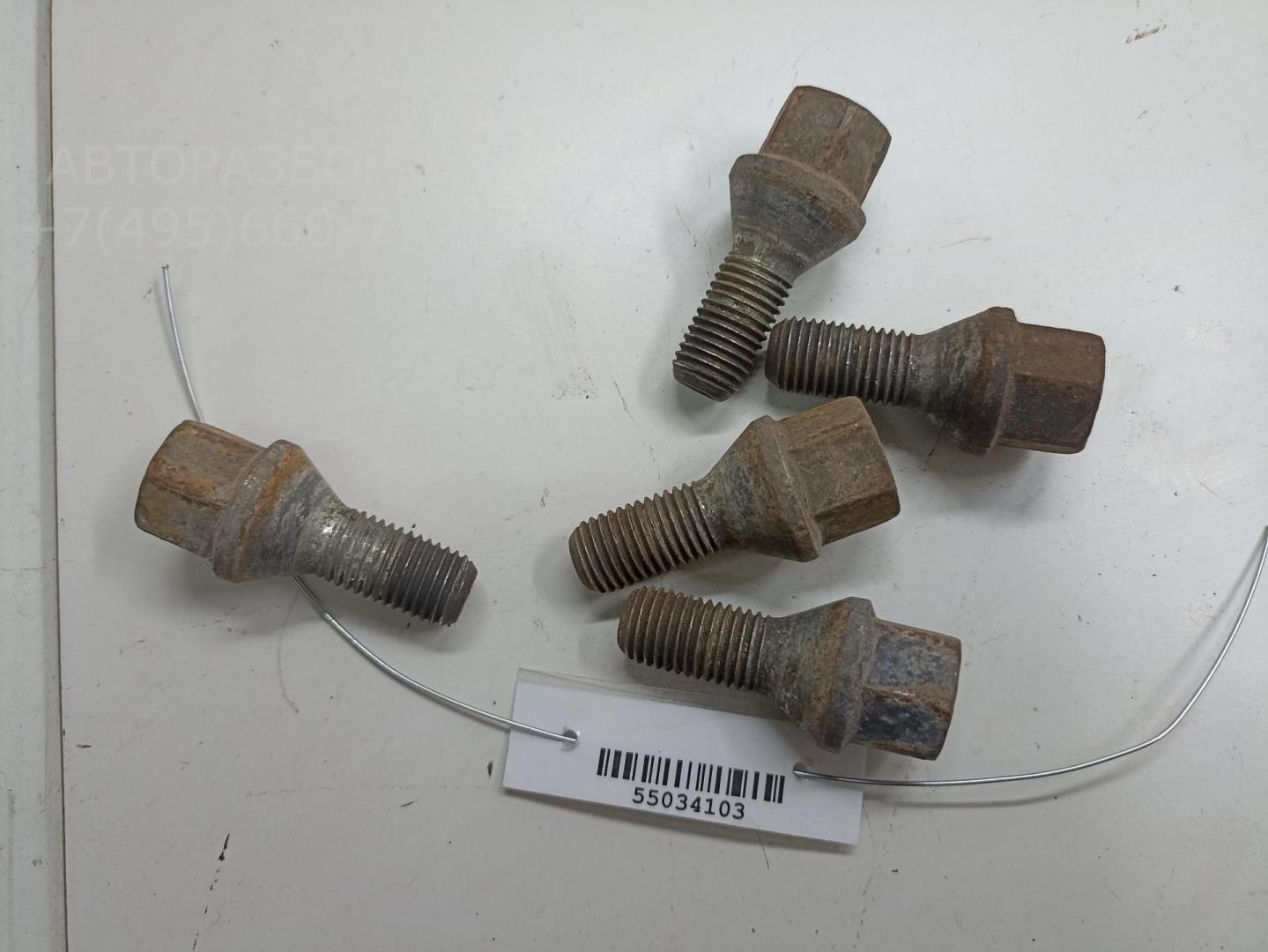 Болт колесный