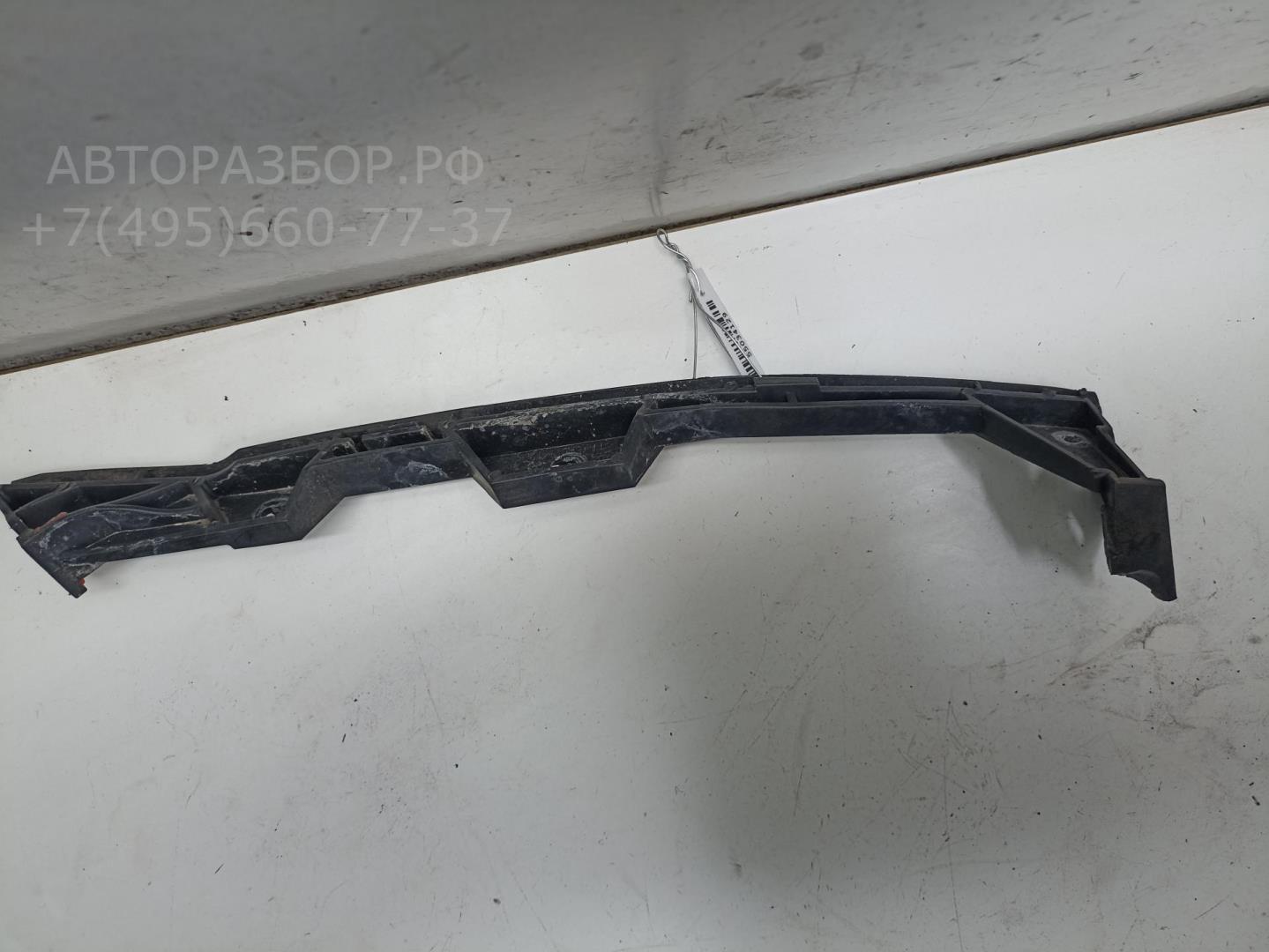 Кронштейн переднего бампера правый