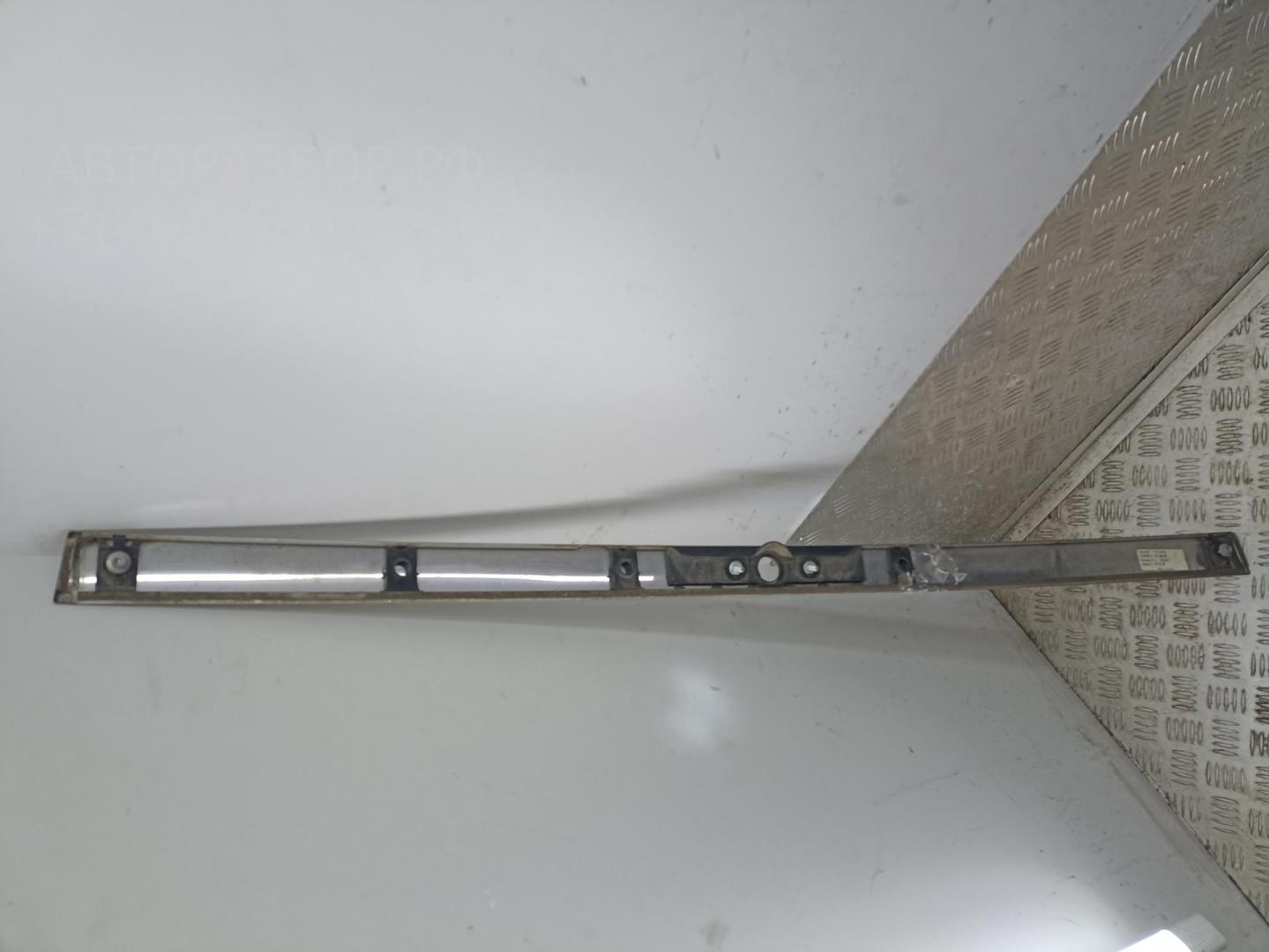 Накладка крышки багажника