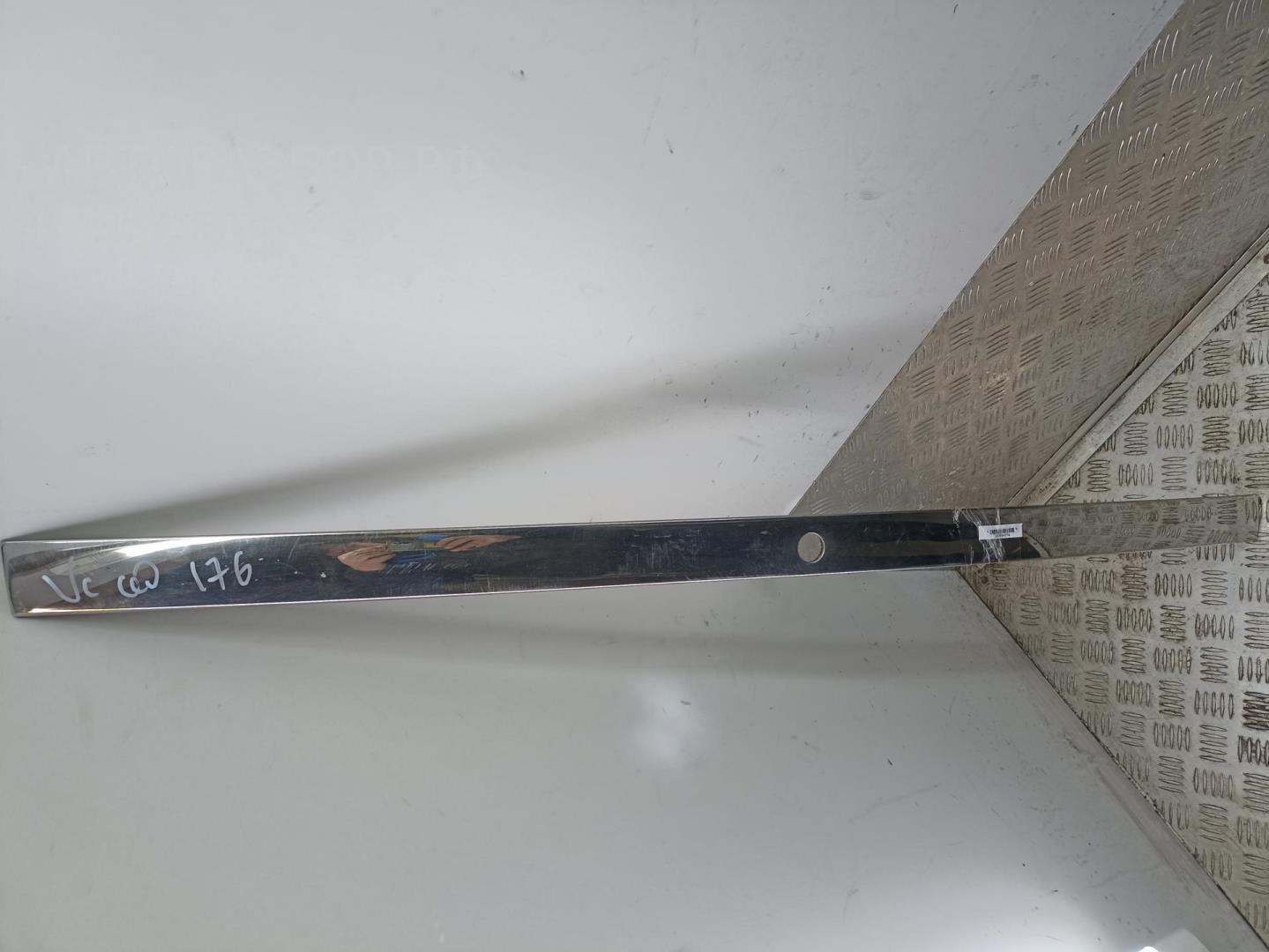 Накладка крышки багажника