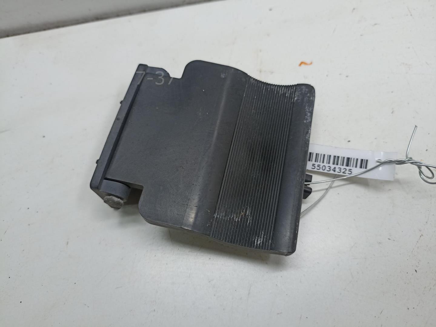 Ручка открывания капота