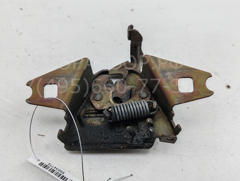 Замок капота