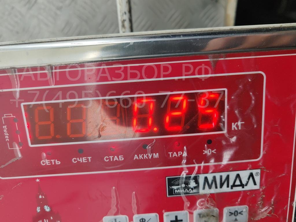 Накладка стекла переднего левого