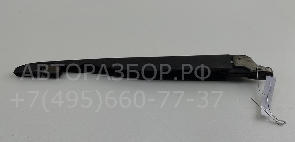Поводок стеклоочистителя заднего