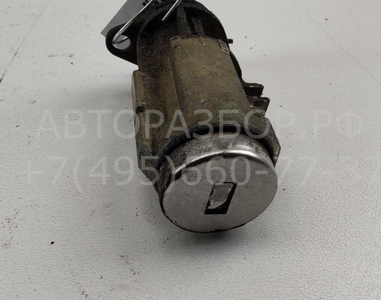 Вставка замка двери