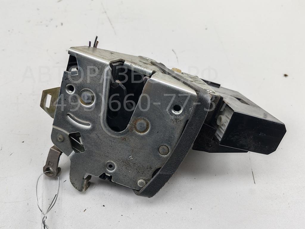 Замок двери передней правой