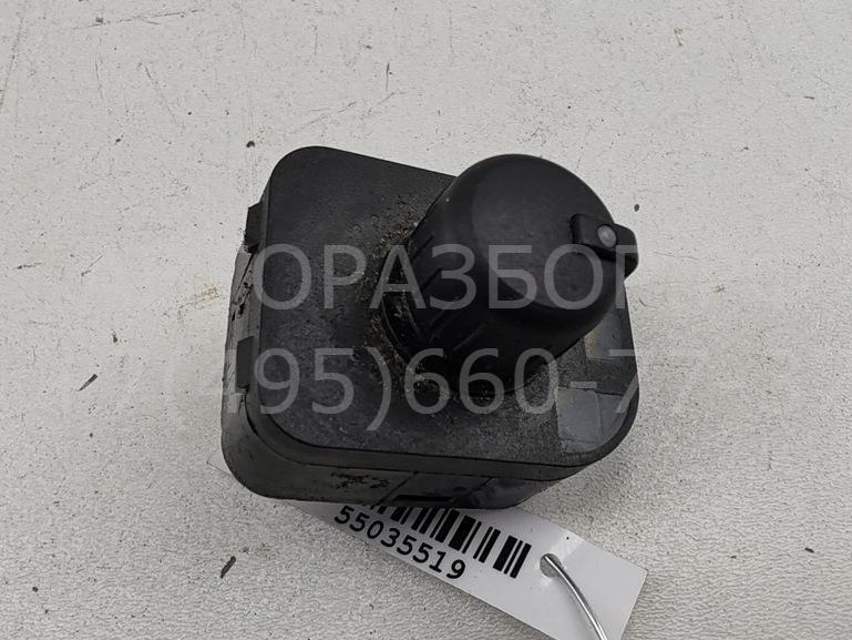 Кнопка регулировки зеркала