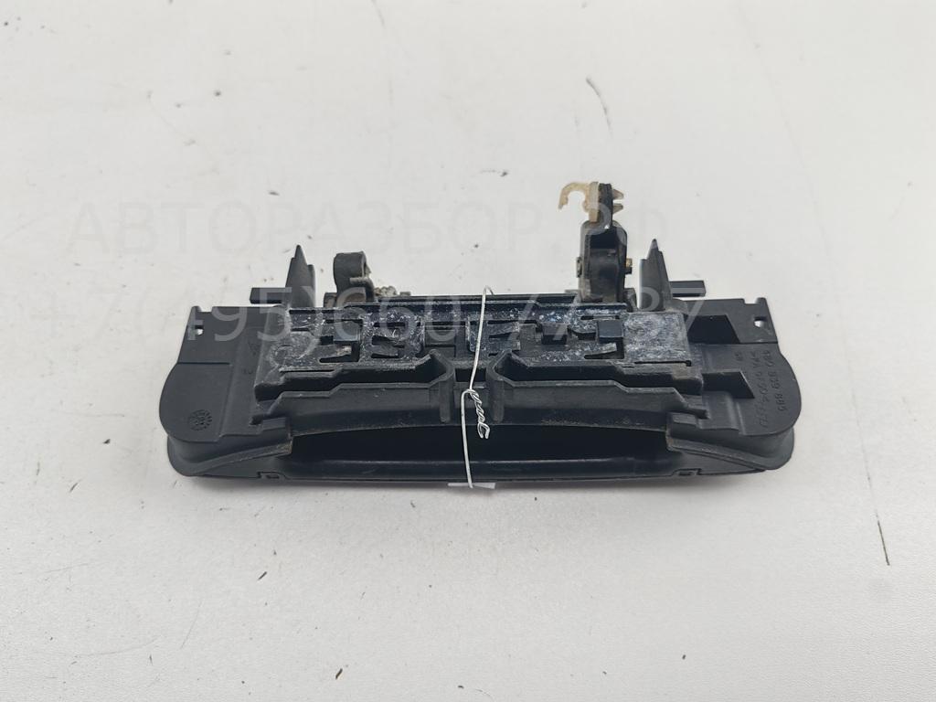 Ручка двери передней наружная правая