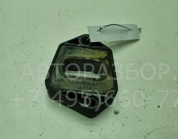 Кронштейн радиатора