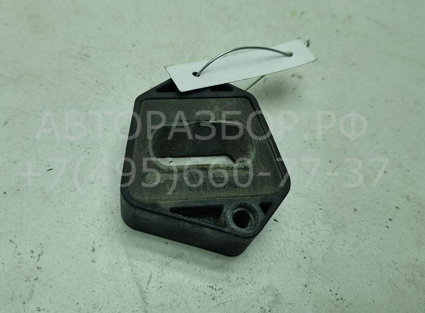 Кронштейн радиатора