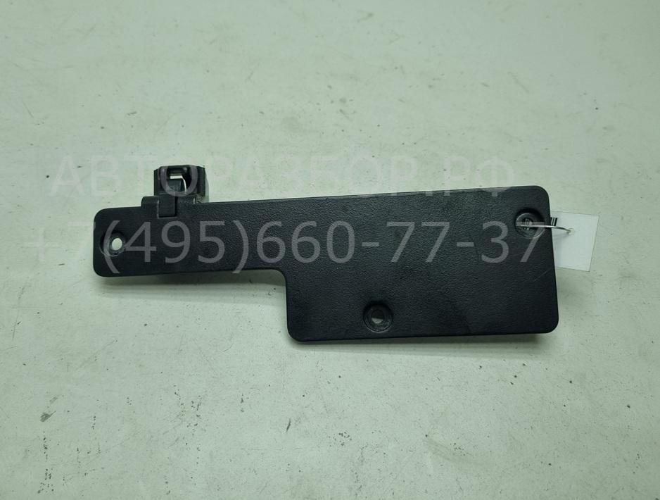 Замок бардачка