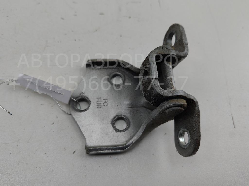 Петля двери