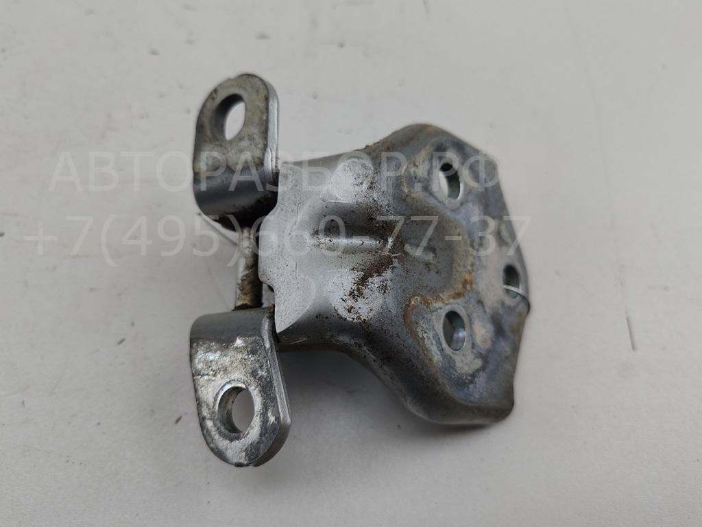 Петля двери