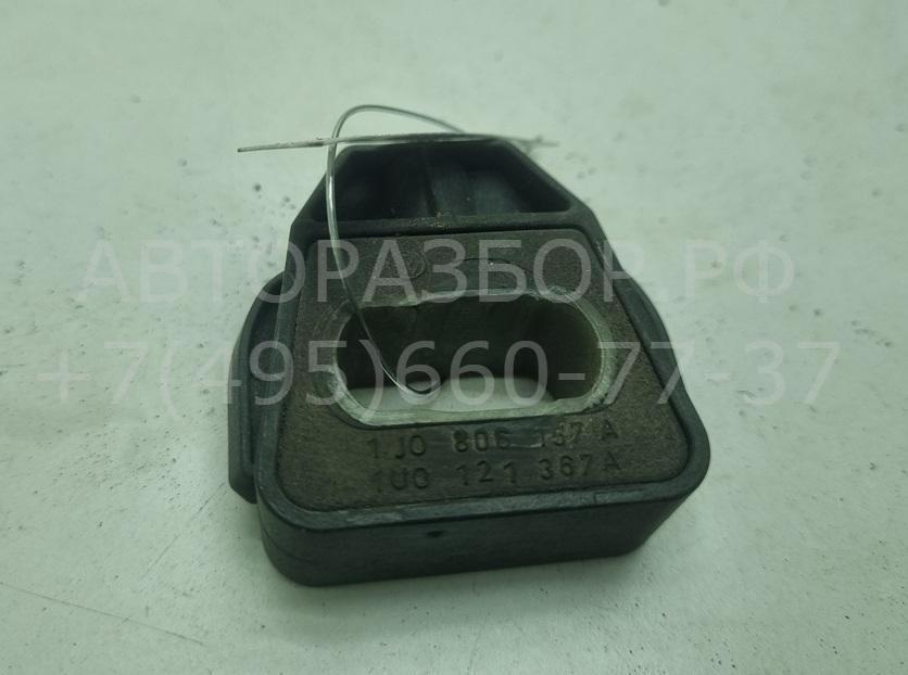 Кронштейн радиатора