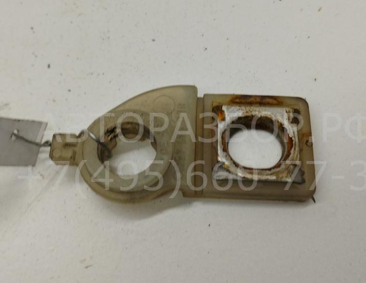 Кронштейн фар правый