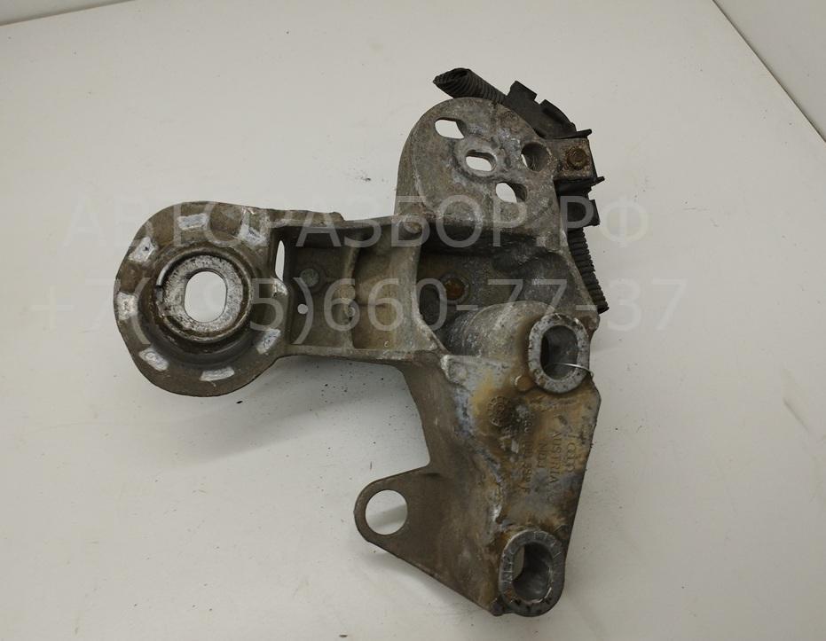 Кронштейн (п.п.к.)