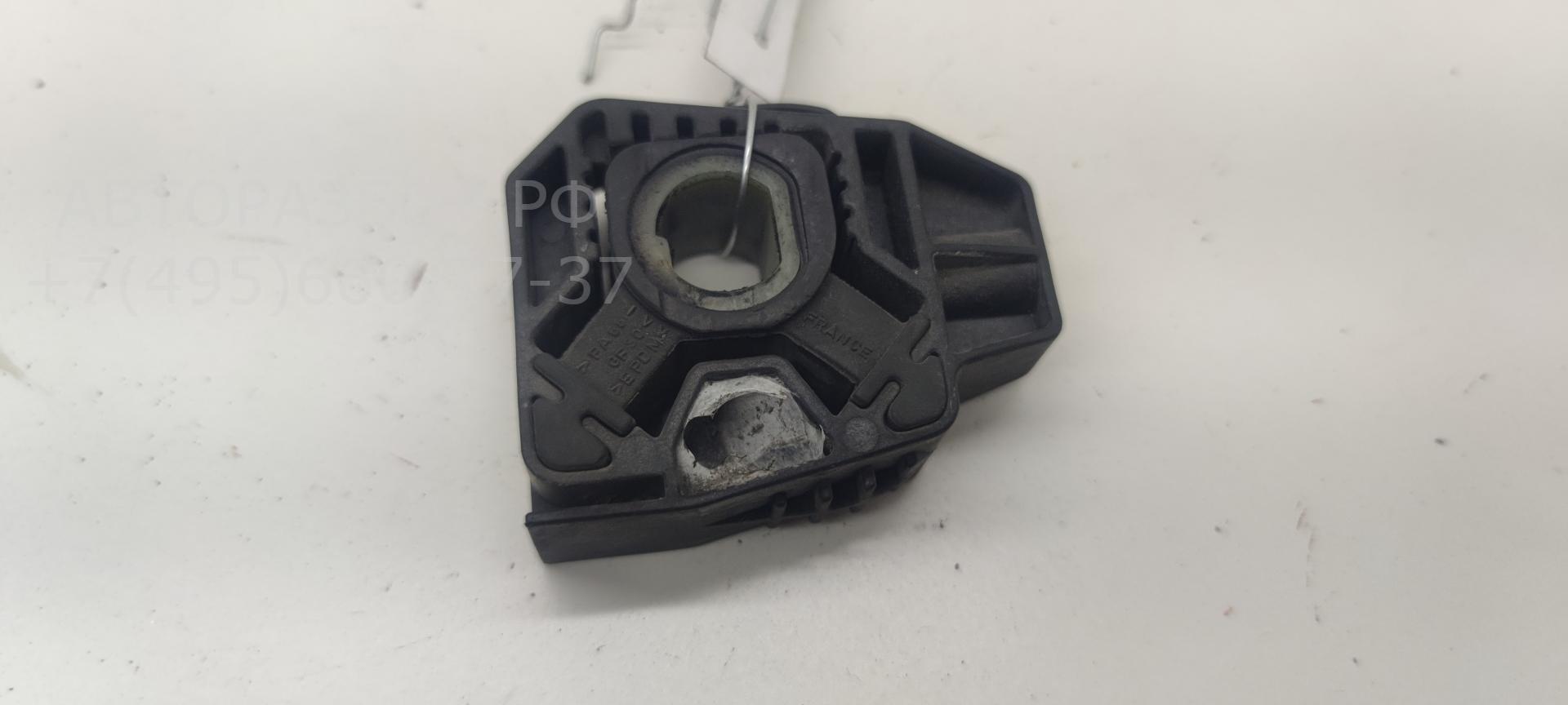 Кронштейн радиатора