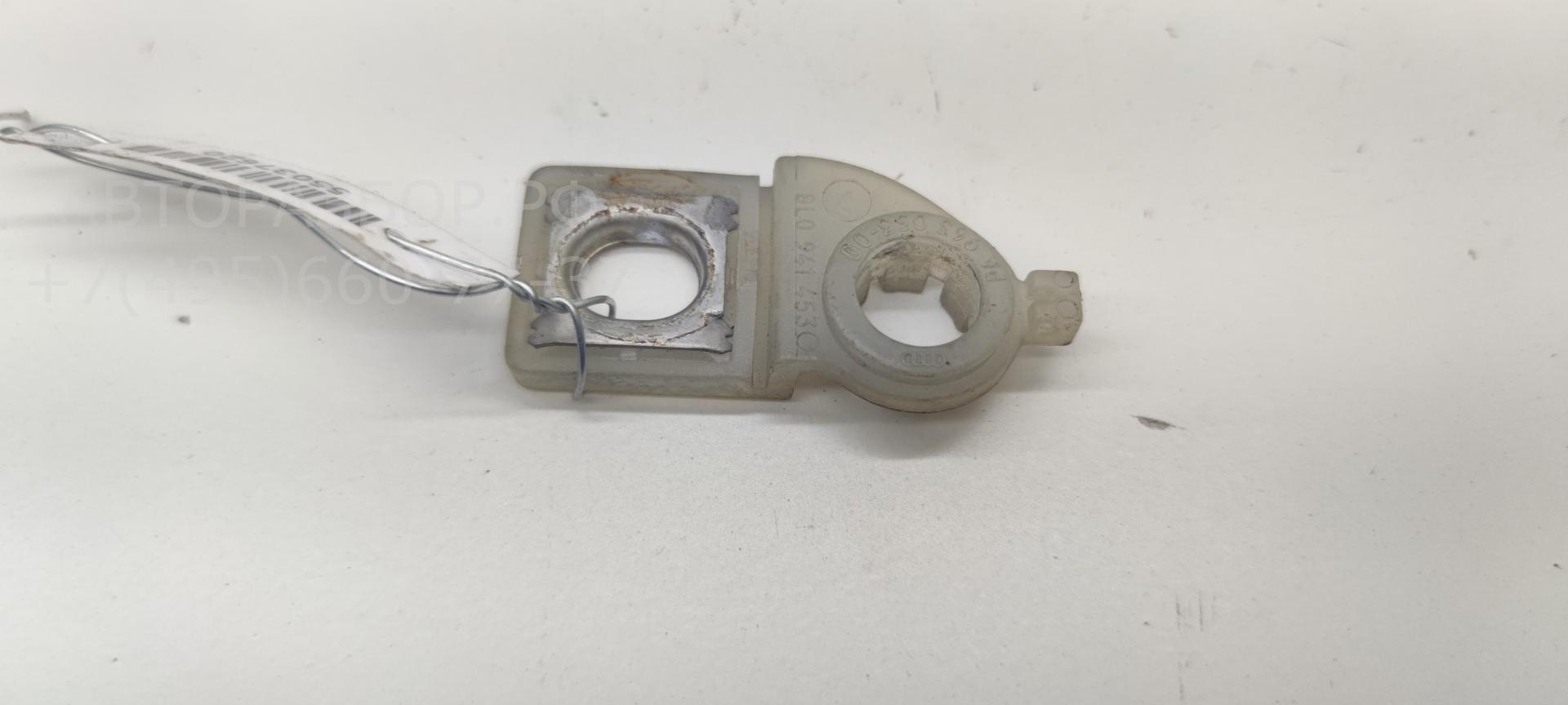 Крепеж фары