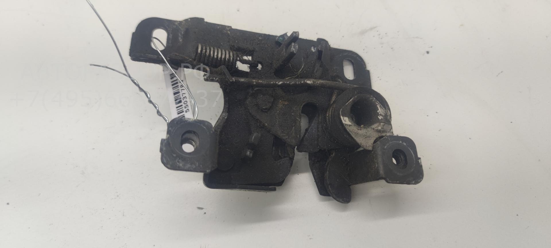 Замок капота