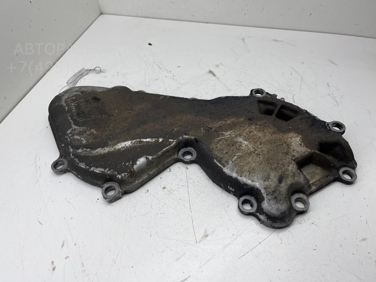 Крышка двигателя передняя