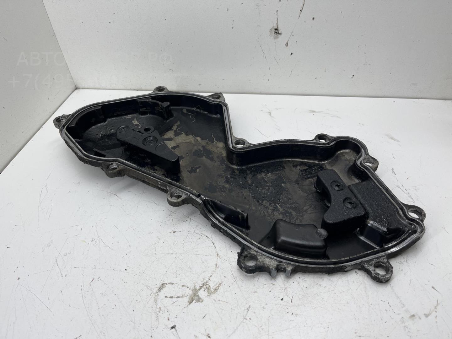 Крышка двигателя передняя