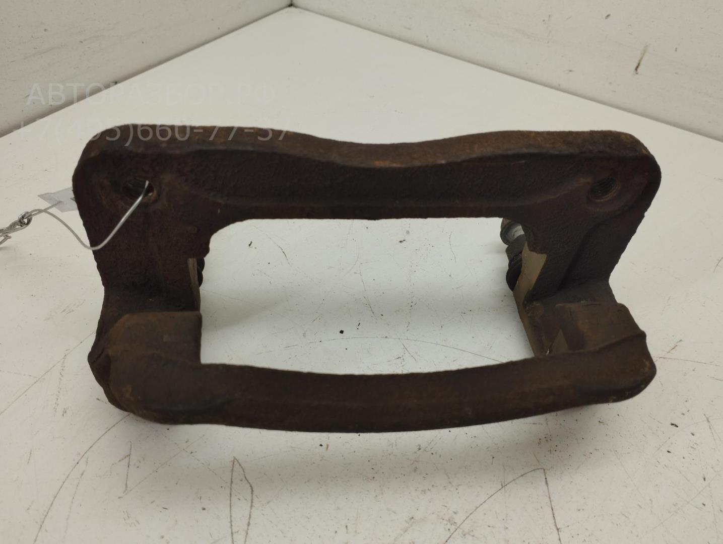 Скоба суппорта заднего