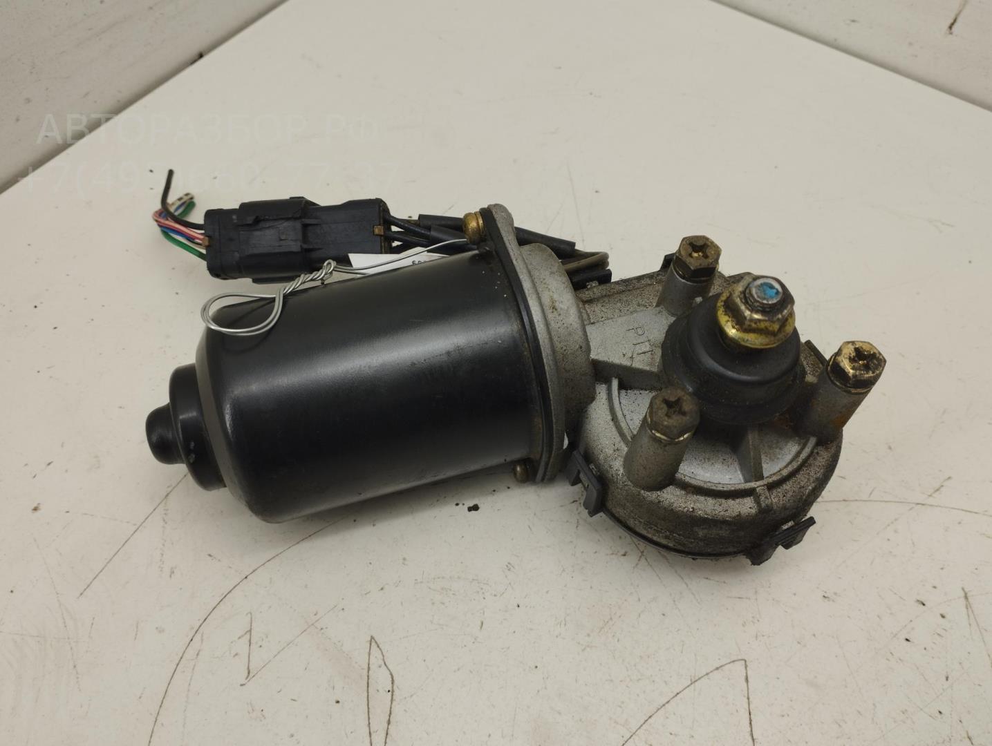 Моторчик стеклоочистителя передний